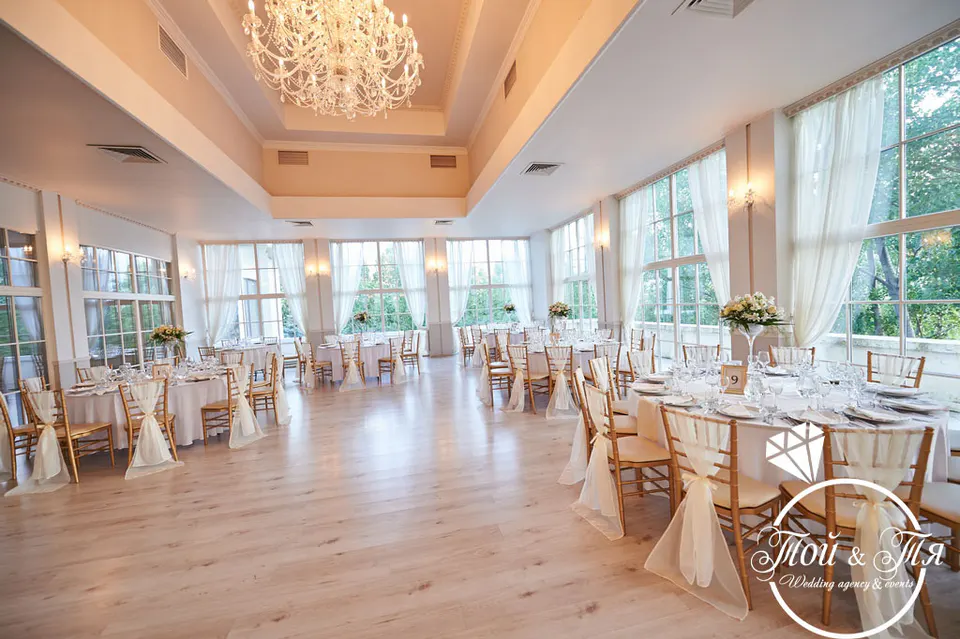 Classic style at Terra Residence, Sofia – wedding décor 4