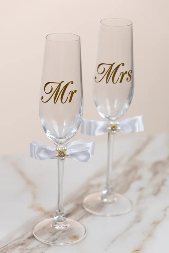 Mr & Mrs glasses – gold classic – Toasting glasses
